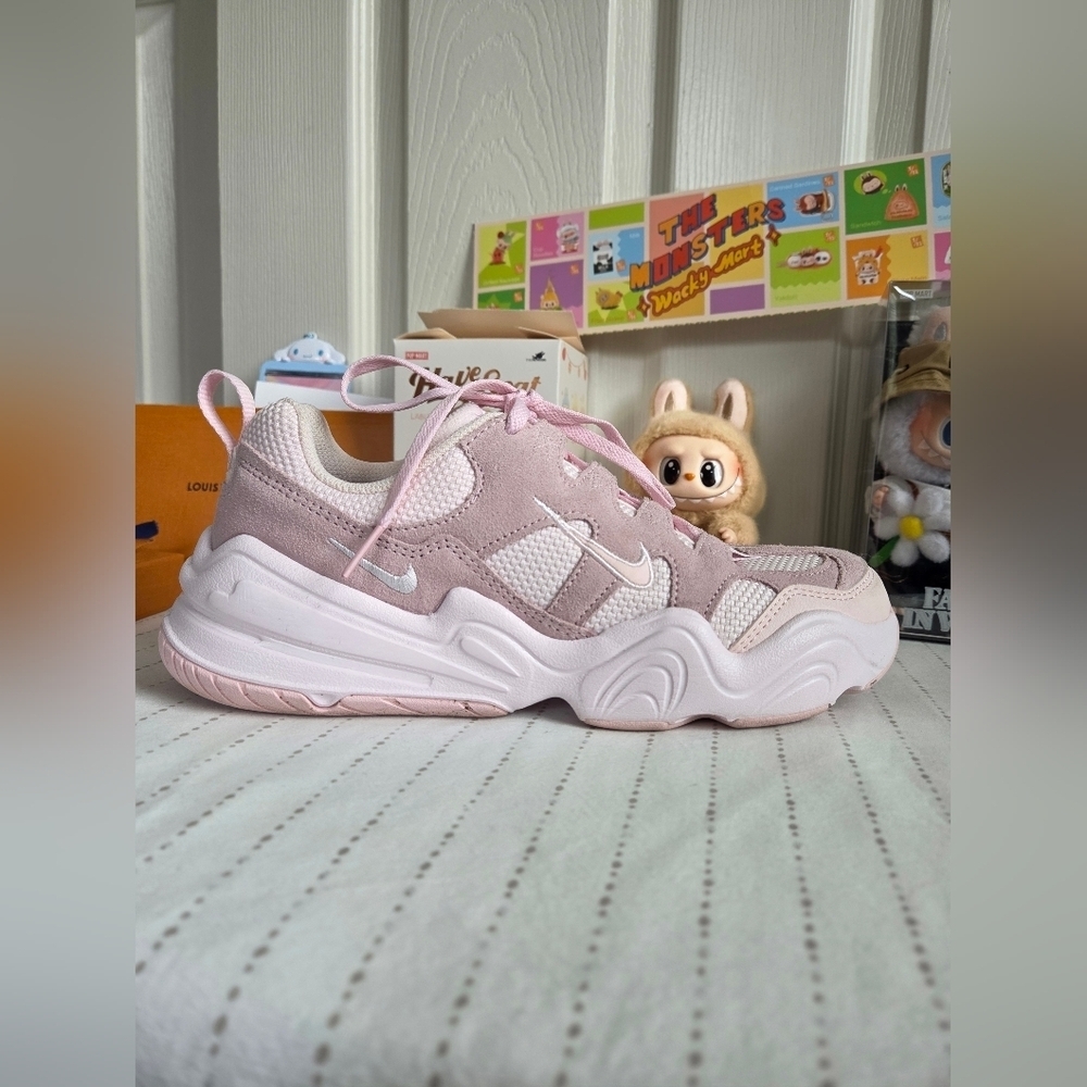 Nike Tech Hera Pearl Pink – Women’s 7.5, Clean + Cute Everyday Sneaker - Picture 6 of 6